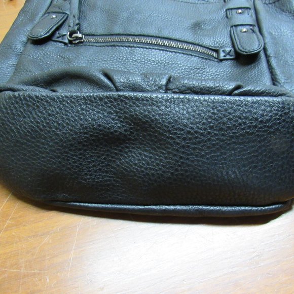 THESAK LADIES GENUINE LEATHER SHOULDER BAG. BLACK. 13 X 12 X 3 INCHES. - Picture 8 of 9
